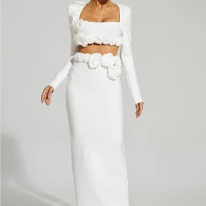TheRealReal  White Floral Appliqué Cropped Top skirt set